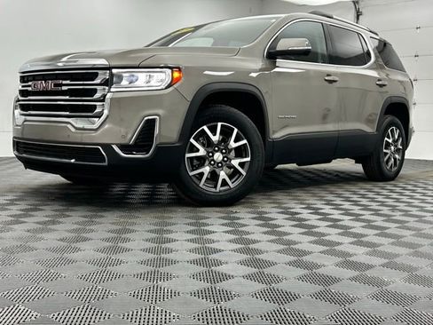 Used 2023 GMC Acadia SLE w/ Driver Convenience Package image 17