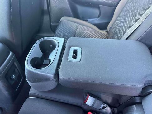 Used 2017 Dodge Journey SXT FWD image 12
