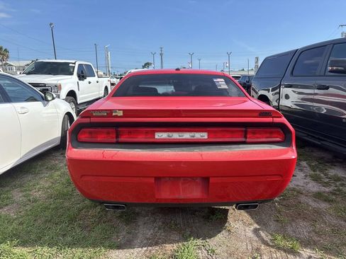 Used 2013 Dodge Challenger R/T RWD image 5