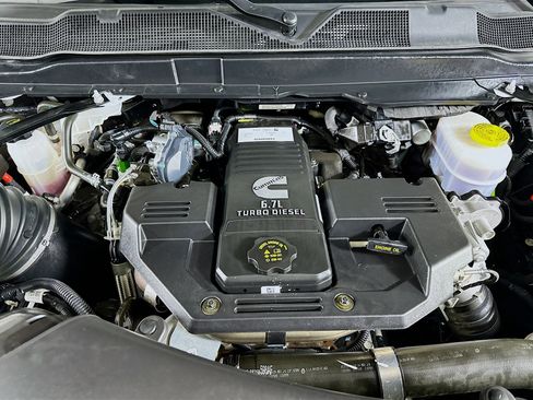 Used 2024 RAM 2500 Laramie image 31