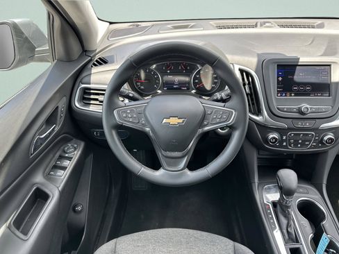 Used 2024 Chevrolet Equinox LT FWD image 12