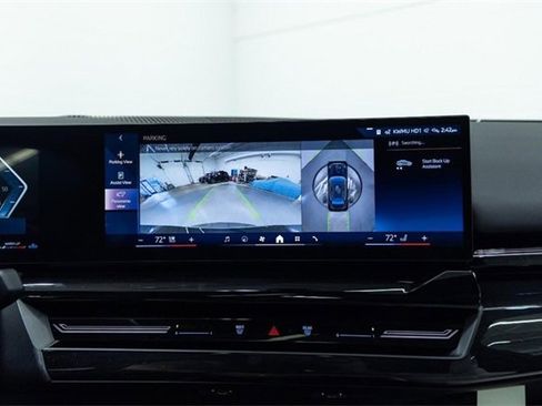 New 2026 BMW 530i xDrive w/ Premium Package image 20