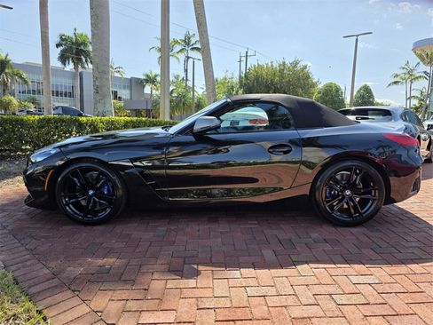Used 2023 BMW Z4 M40i w/ Premium Package image 3