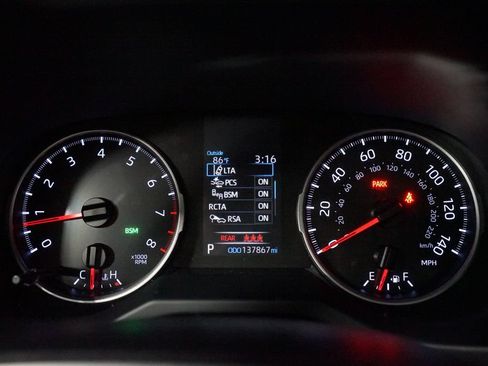 Used 2021 Toyota RAV4 XLE Premium FWD image 15