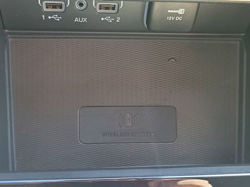 Used 2024 Jeep Grand Cherokee Limited w/ Luxury Tech Group II image 25