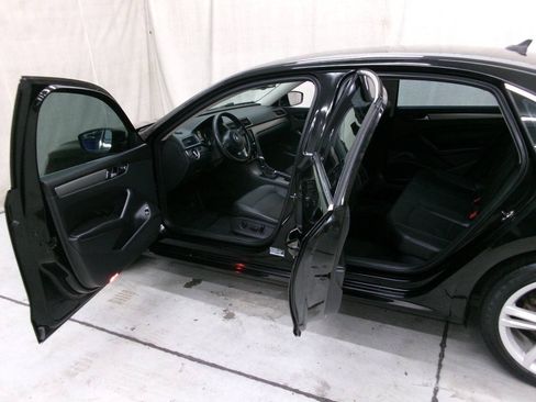 Used 2014 Volkswagen Passat 2.5 SE FWD image 13