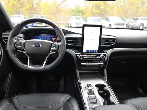 Used 2022 Ford Explorer ST w/ Equipment Group 401A image 8
