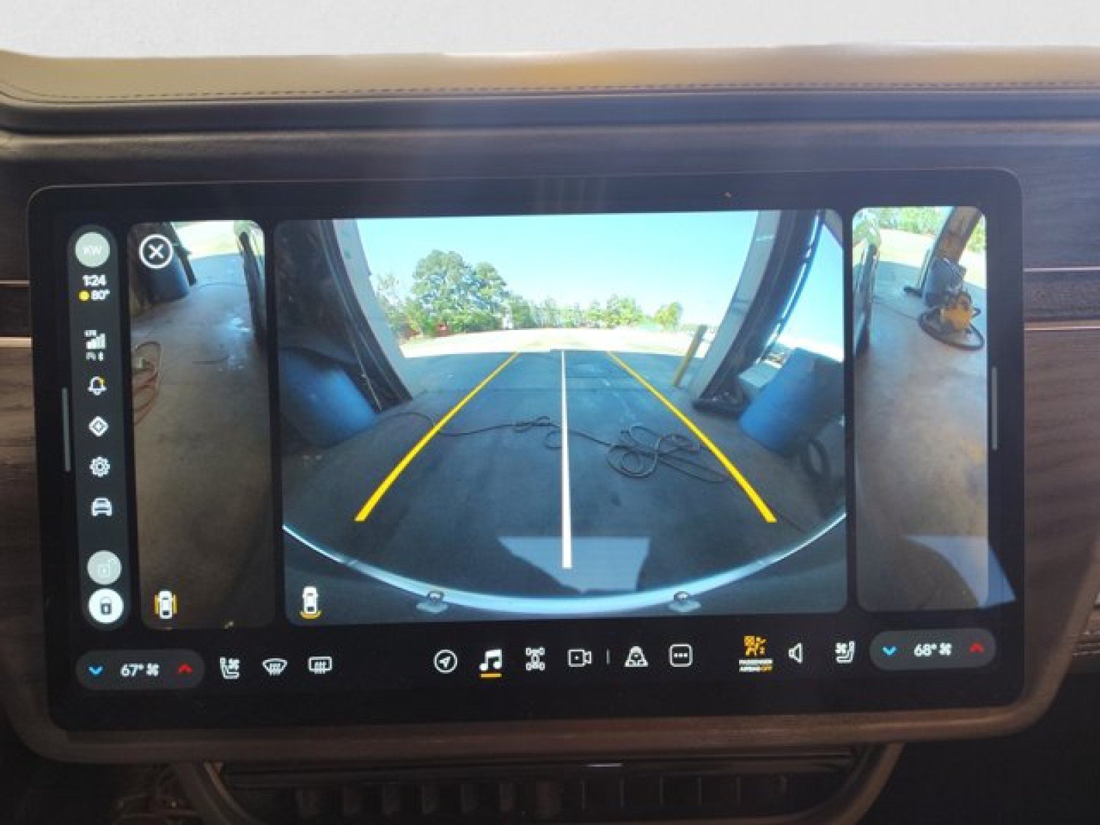 Used 2023 Rivian R1T Adventure Quad AWD/4WD image 17