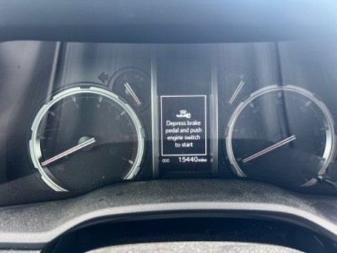 Used 2023 Toyota 4Runner TRD Off-Road Premium w/ Off Road Premium Plus Package AWD/4WD image 15