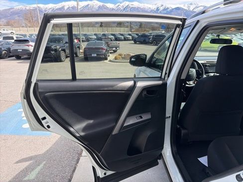 Used 2016 Toyota RAV4 LE image 22