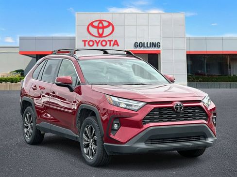 Used 2025 Toyota RAV4 XLE Premium w/ Weather Package AWD/4WD image 7