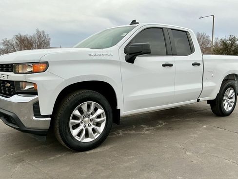 Used 2021 Chevrolet Silverado 1500 Custom w/ Safety Confidence Package image 7