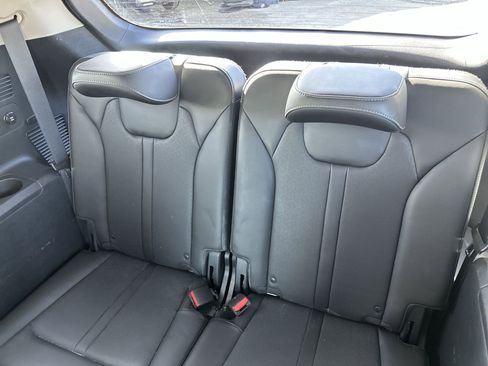Certified 2023 Kia Sorento SX FWD image 24