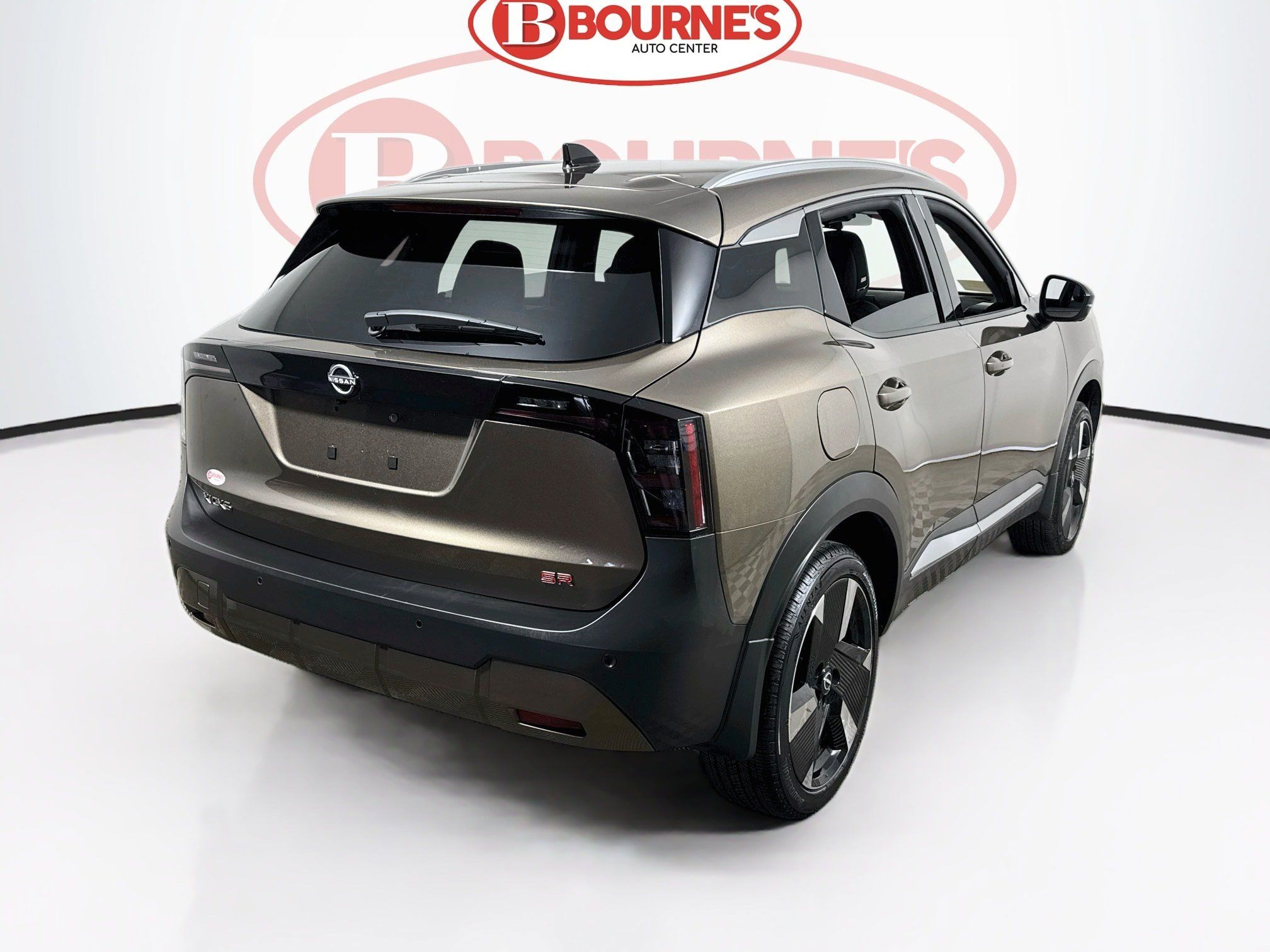 Used 2026 Nissan Kicks SR w/ SR Premium Package FWD image 11