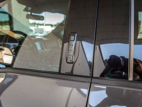 Used 2020 Ford F150 Lariat w/ Equipment Group 502A Luxury image 56