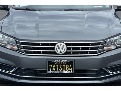 Used 2017 Volkswagen Passat 1.8T SE FWD image 13