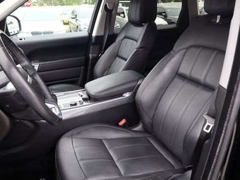 Used 2018 Land Rover Range Rover Sport SE AWD/4WD image 24