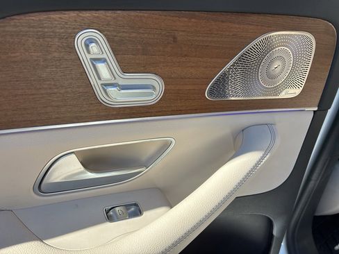 Used 2024 Mercedes-Benz GLS 450 4MATIC image 27