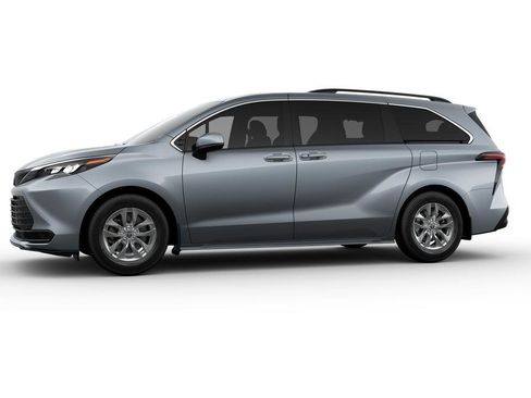 New 2025 Toyota Sienna LE image 3