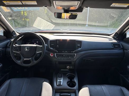 Used 2022 Honda Passport TrailSport image 16
