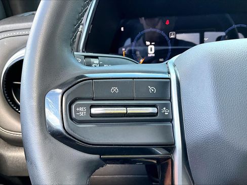 Used 2024 Chevrolet Colorado LT w/ LT Convenience Package II RWD image 23