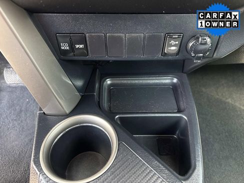 Used 2015 Toyota RAV4 XLE image 28