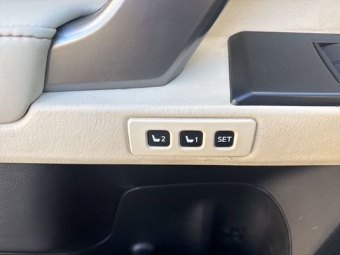 Used 2023 Lexus GX 460 Premium image 13