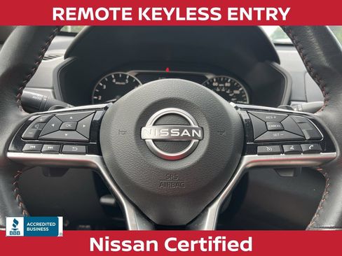 Used 2025 Nissan Altima 2.5 SR FWD image 8