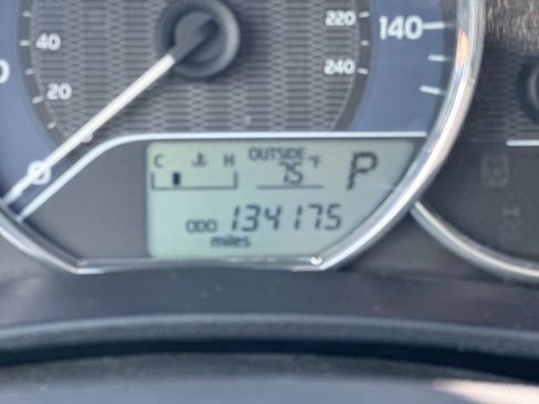 Used 2015 Toyota Corolla L FWD image 13