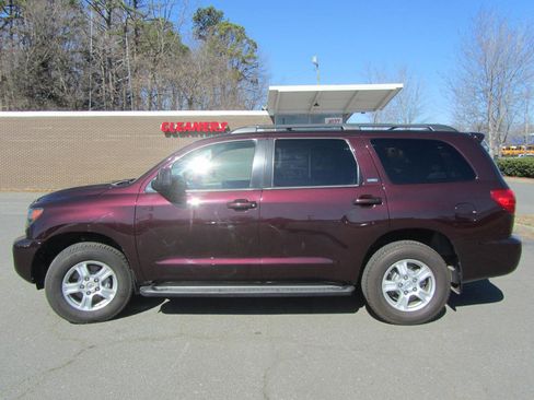 Used 2012 Toyota Sequoia SR5 image 7