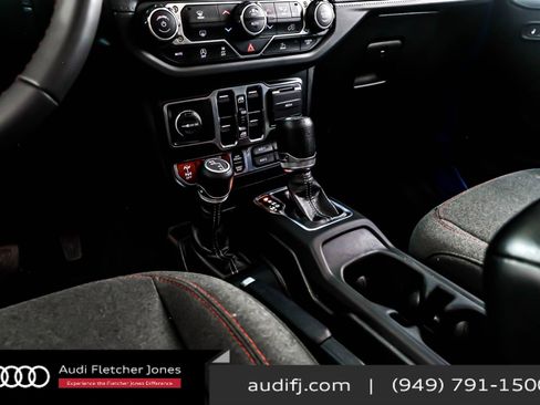 Used 2024 Jeep Wrangler Unlimited Rubicon image 5