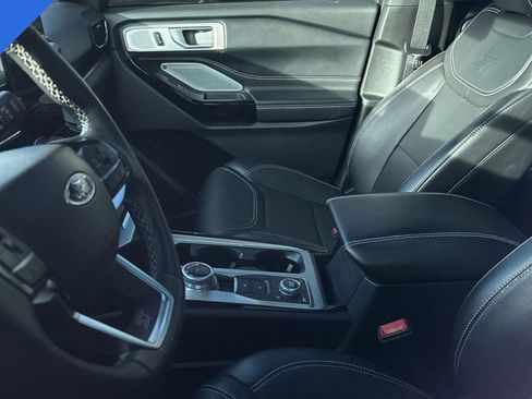 Used 2023 Ford Explorer ST w/ Equipment Group 401A image 5