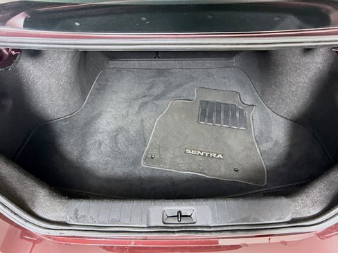 Used 2024 Nissan Sentra SV FWD image 31