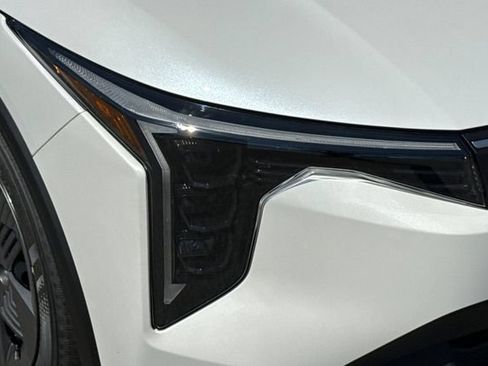 New 2026 Kia K4 FWD image 31