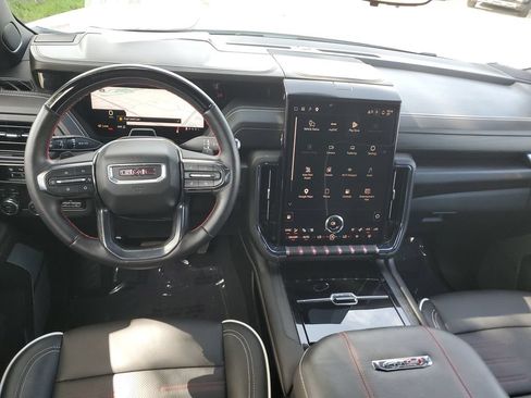 Used 2025 GMC Yukon XL AT4 Ultimate AWD/4WD image 19