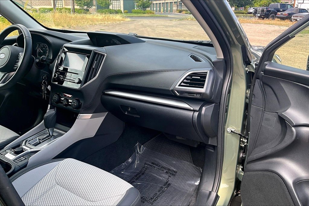 Used 2019 Subaru Forester Premium w/ All-Weather Package AWD/4WD image 19