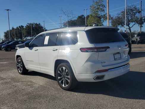 Used 2025 Jeep Grand Cherokee L Overland w/ Luxury Tech Group IV image 4