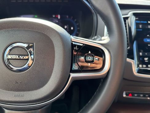 Used 2025 Volvo XC90 B6 Ultra image 22