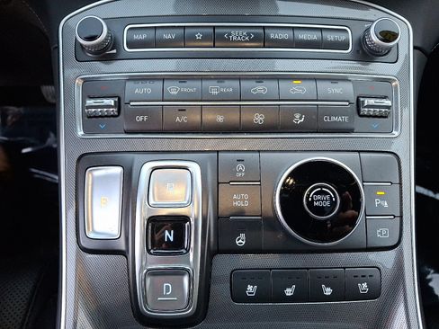 Certified 2023 Hyundai Santa Fe Calligraphy image 23