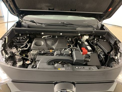 Used 2024 Toyota RAV4 LE image 40