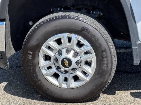 Used 2025 Chevrolet Silverado 2500 LT w/ Convenience Package AWD/4WD image 46