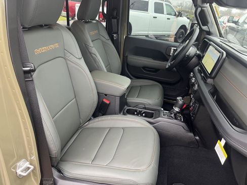 New 2026 Jeep Gladiator Mojave image 35