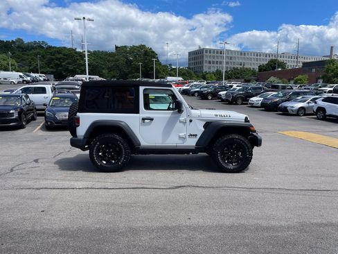 Used 2022 Jeep Wrangler Sport AWD/4WD image 7