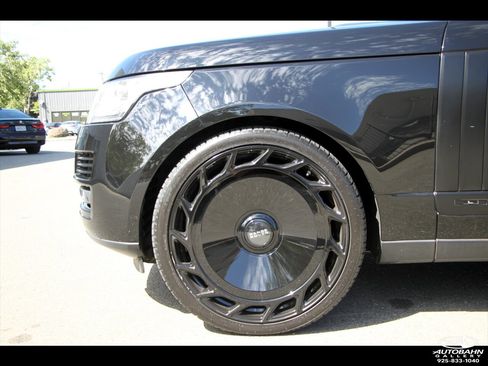 Used 2017 Land Rover Range Rover Long Wheelbase Supercharged image 10