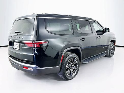 Used 2022 Jeep Wagoneer Series III w/ Flexible Seating Group AWD/4WD image 25