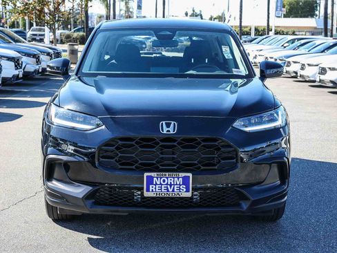 Used 2025 Honda HR-V LX image 2