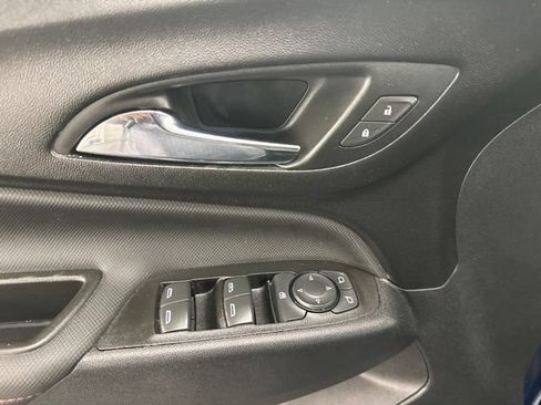 Used 2023 Chevrolet Equinox RS w/ RS Leather Package FWD image 16