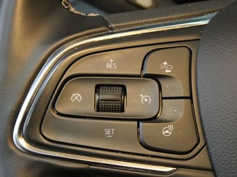 Used 2025 Buick Encore GX Avenir w/ Avenir Technology Package AWD/4WD image 23