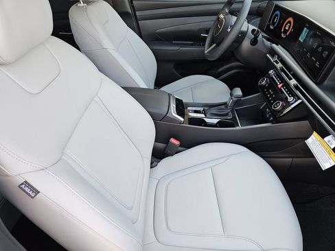 Certified 2026 Hyundai Santa Cruz SEL FWD image 10