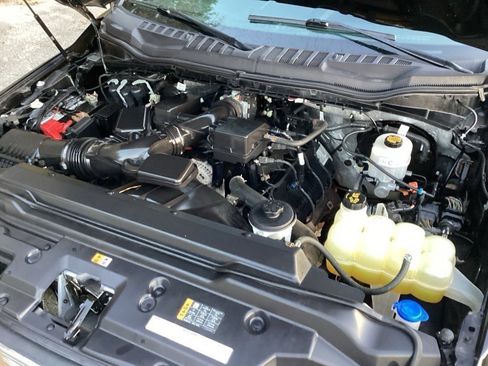 Used 2021 Ford F250 XLT w/ XLT Premium Package image 17